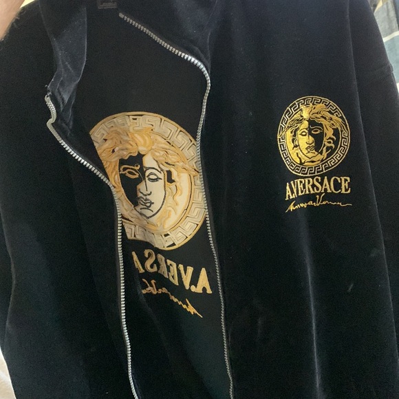 Vintage Versace sweater - Picture 3 of 3